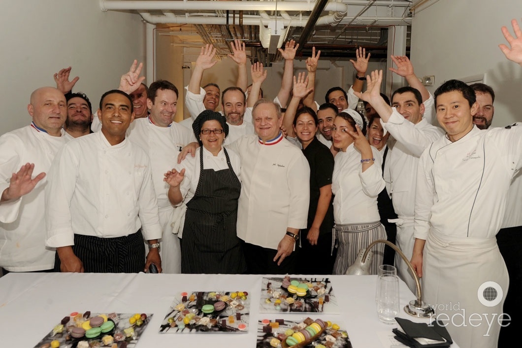 z-Eric Bouchenoire, Claude Le Tohic, Joël Robuchon, Salvatore Matone, Christophe Bellanca, Tetsuya Yamaguchi, & Friends1