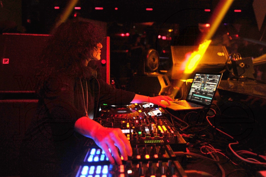 20.5-Nicole Moudaber djing 8_new