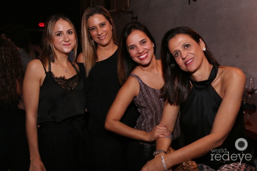 17-Andrea Bourroul, Gabriela Lopes, Mariana Bisoni, & Roberta Moraes