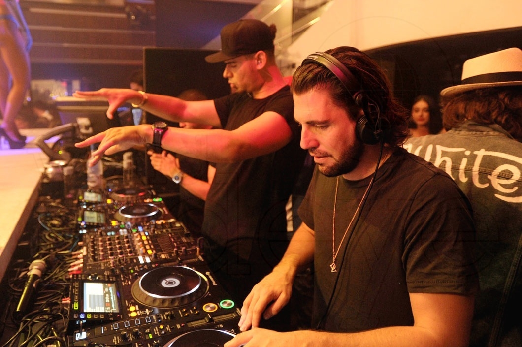 10-Afrojack & Dimitri Vegas djing11