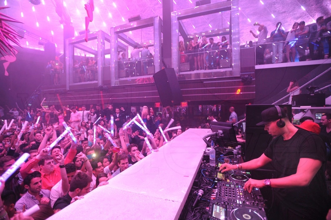 42-Afrojack djing8