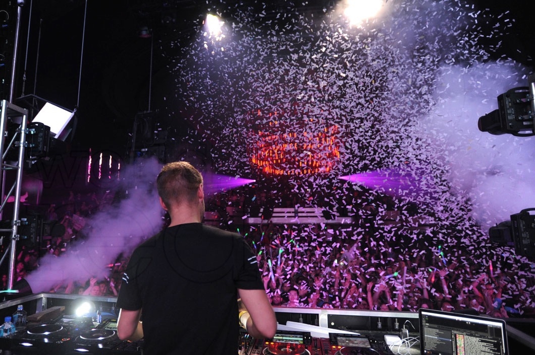 3-Armin Van Buuren djing80