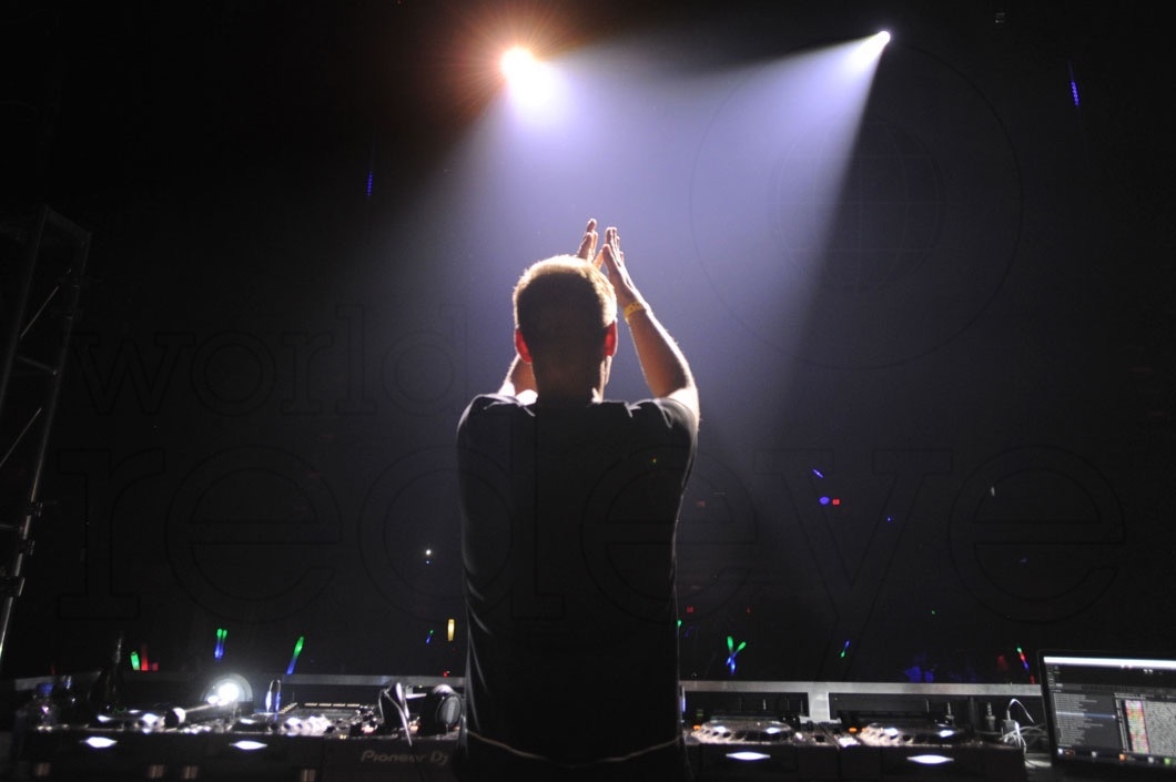 31-Armin Van Buuren djing60