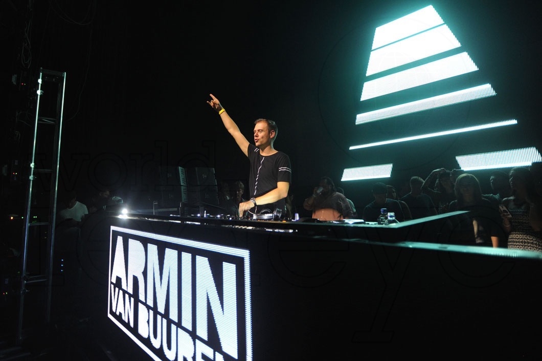 34.3-Armin Van Buuren djing88