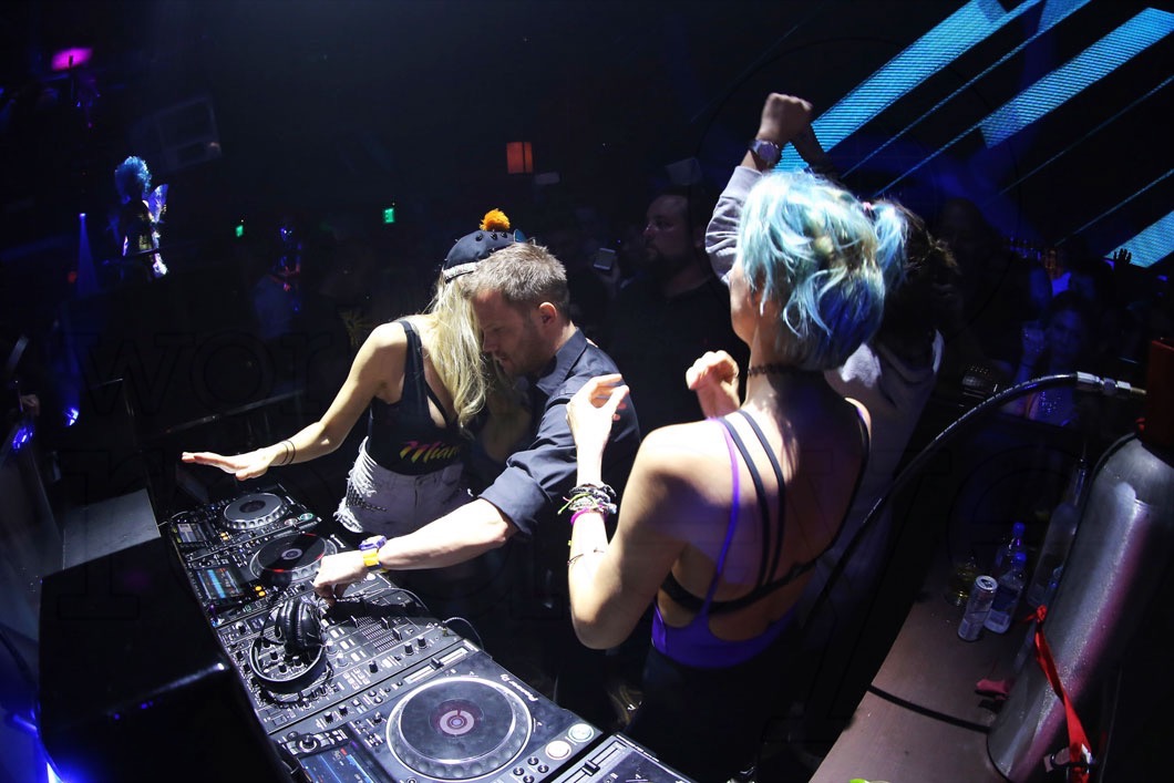 19.6-Nervo & Dash Berlin11