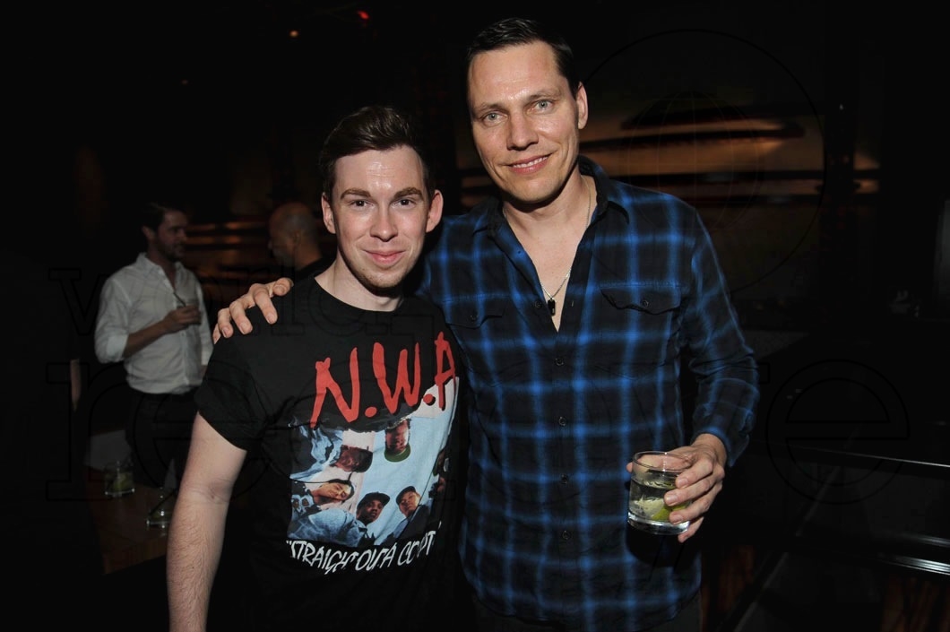 4.5-1-Hardwell & Tiesto2