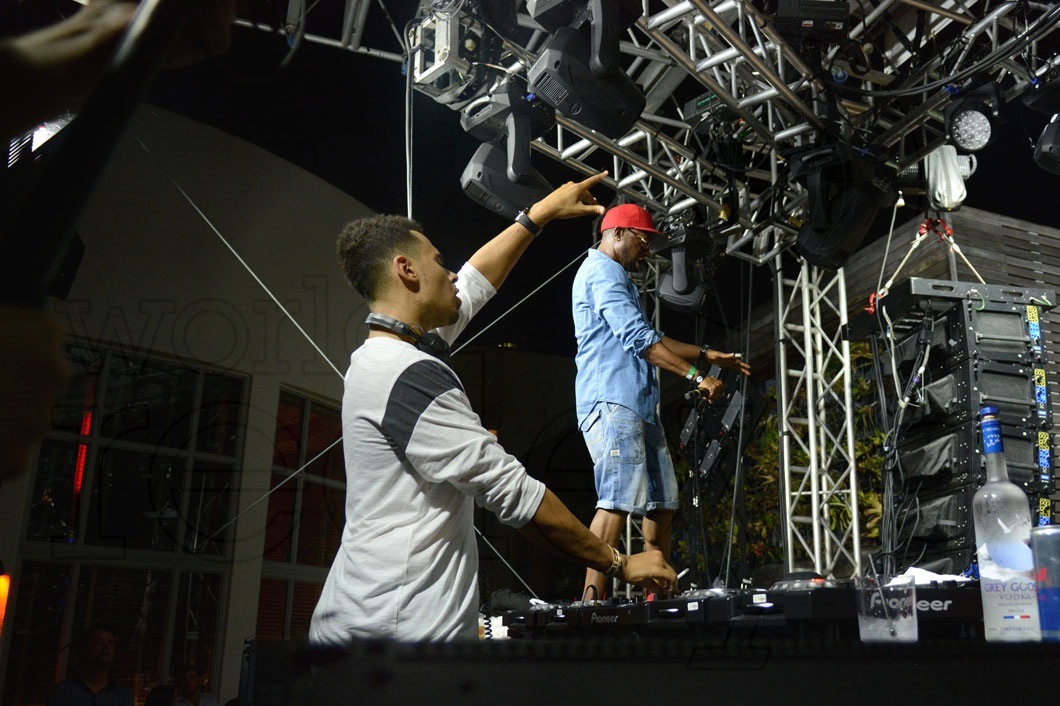 47-AfroJack Spinning57_new