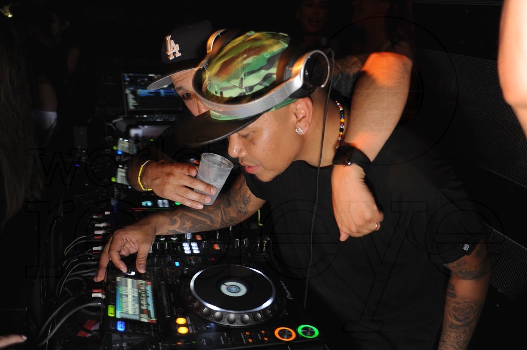 8-VICE & Chuckie DJing3_new