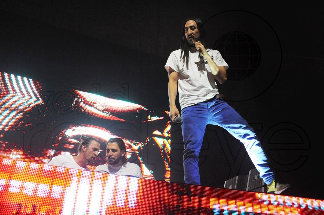 1-Dimitri Vegas & Like Mike DJing, & Steve Aoki LIVE_new