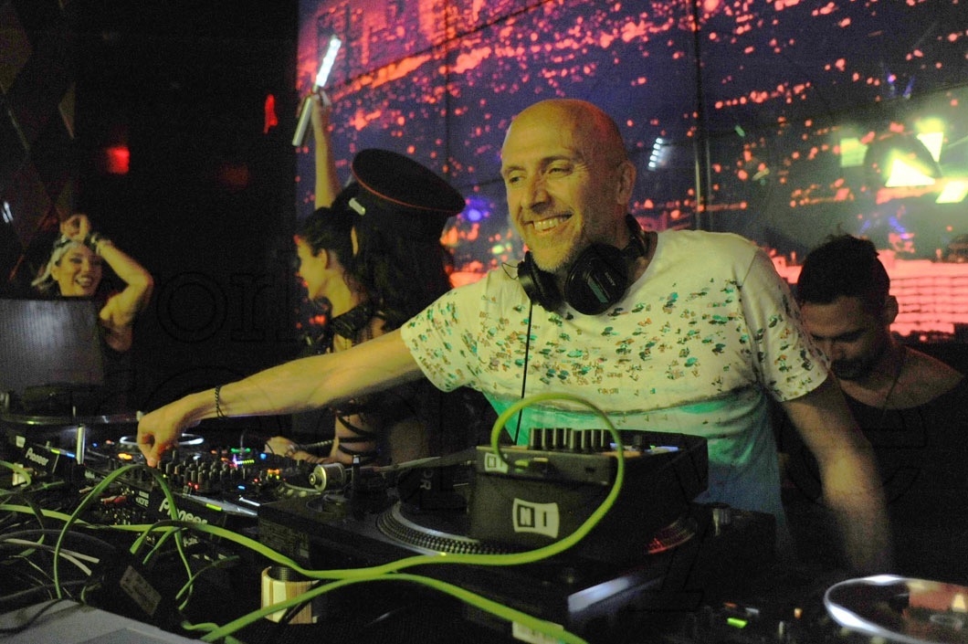 12.1-Lee Buriddge DJing12