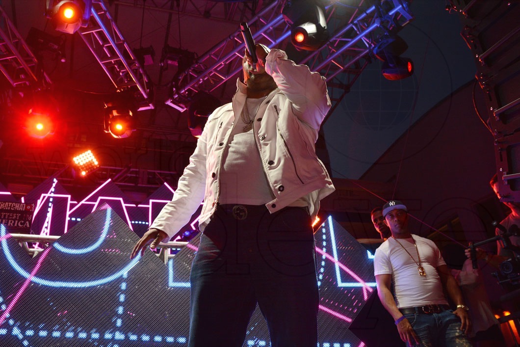 12-Busta Rhymes performing 31