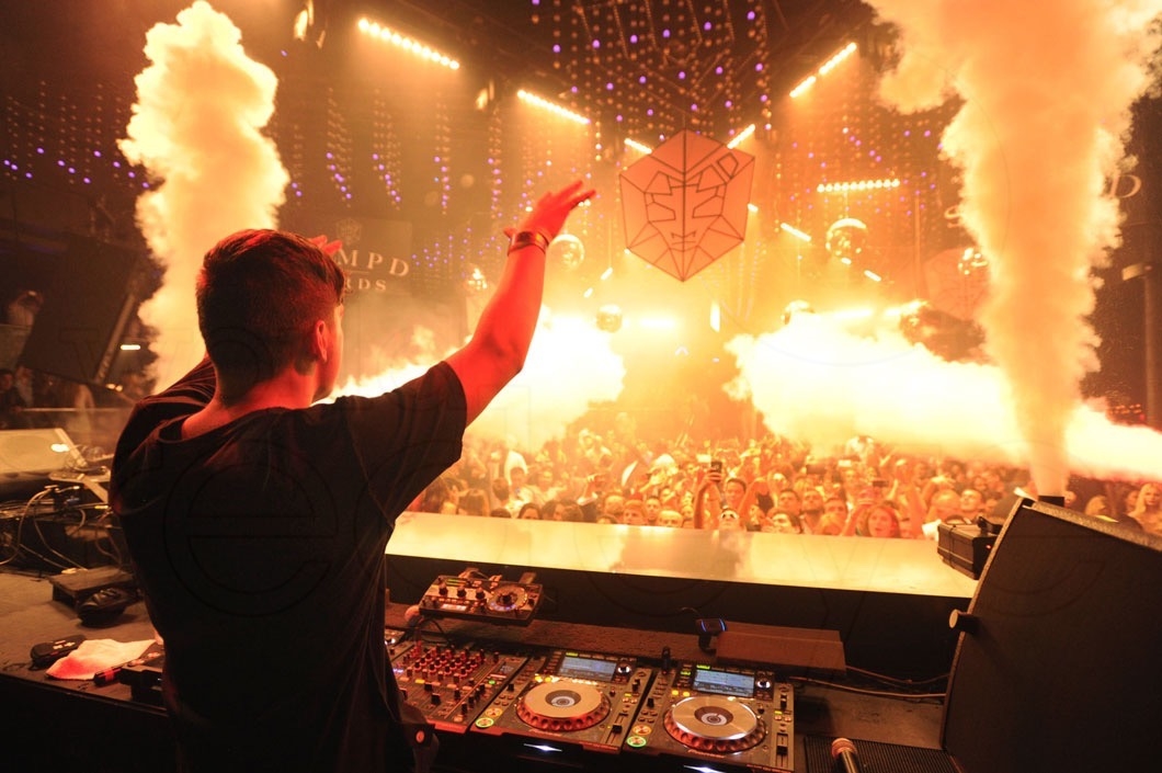 25-Martin Garrix djing14