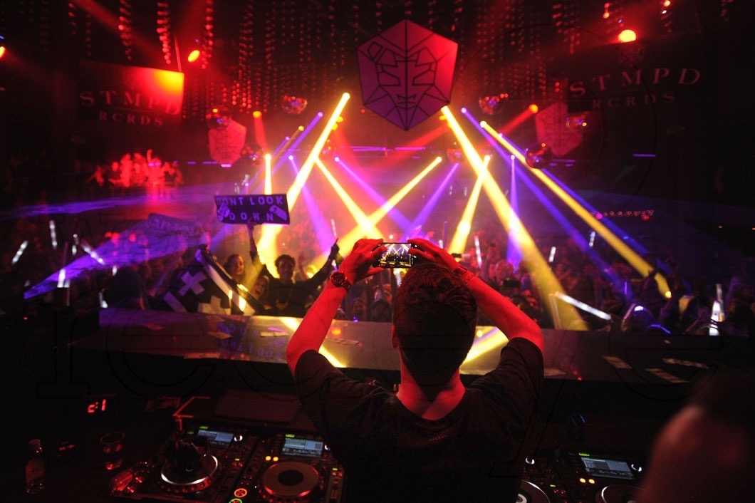 30-Martin Garrix djing38