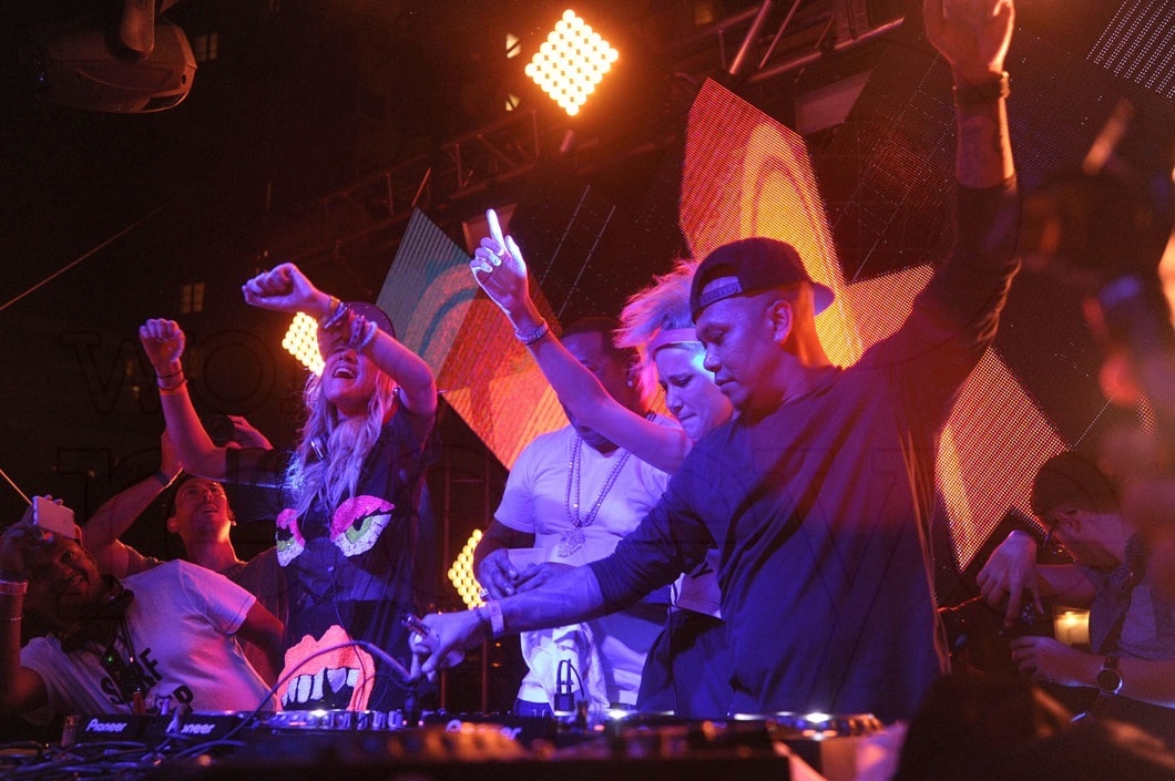 34-Nervo djing, Busta Rhymes, & Chuckie3