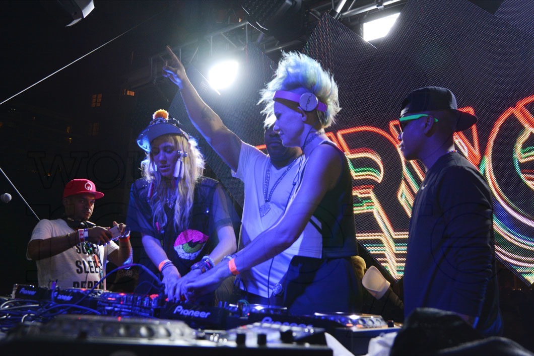 41-Nervo, Chuckie, Busta Rhymes Performing 11