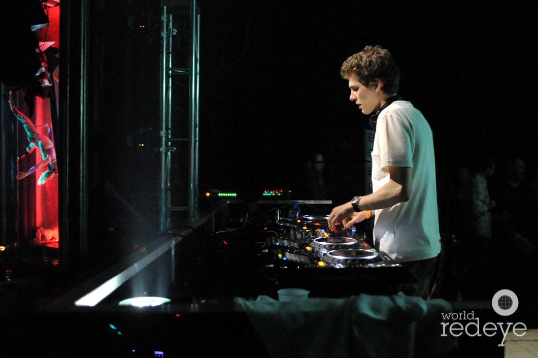 54-Lost Frequencies DJing6_new