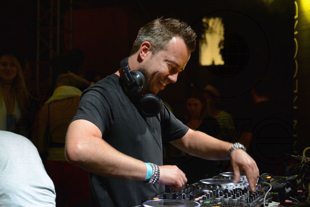 18-Sander Van Doorn Spinning8