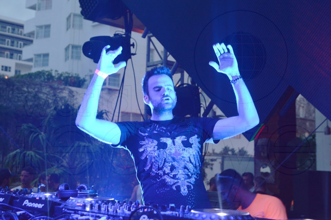 50-Gareth Emery Djing1_new