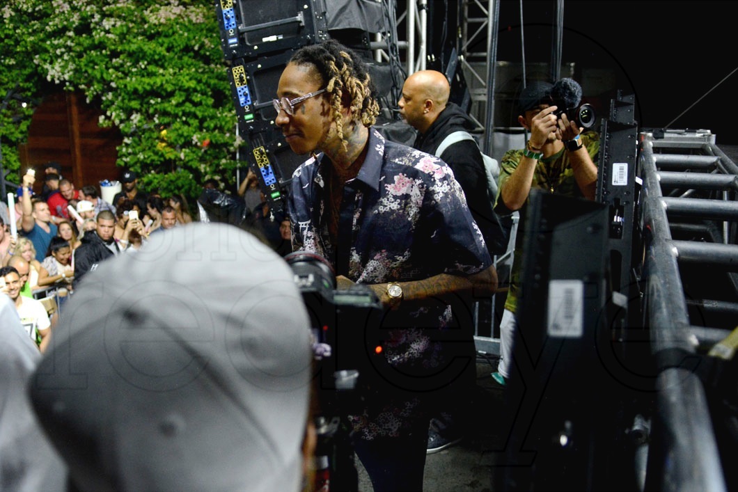 30-28-Wiz Khalifa Performing8