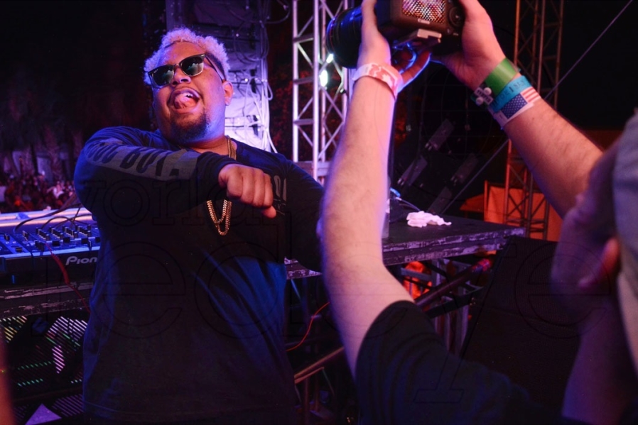 35-DJ Carnage86