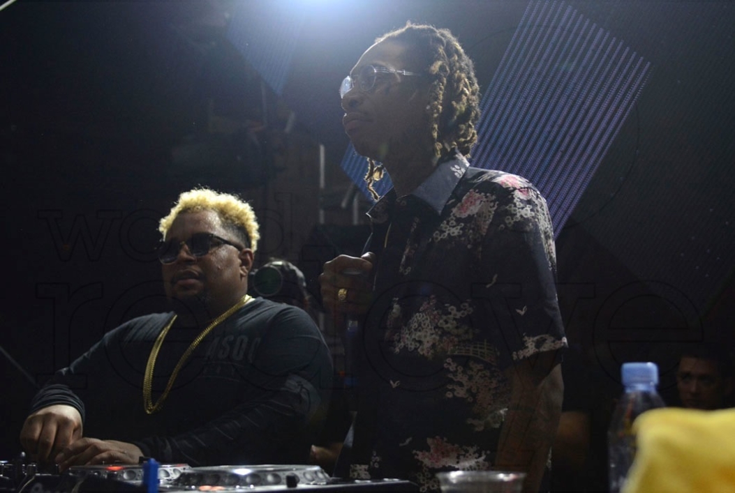 4-DJ Carnage & Wiz Khalifa11