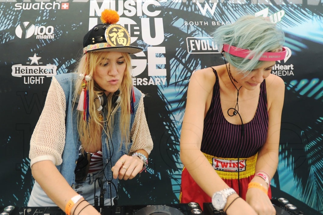 25-Nervo djing