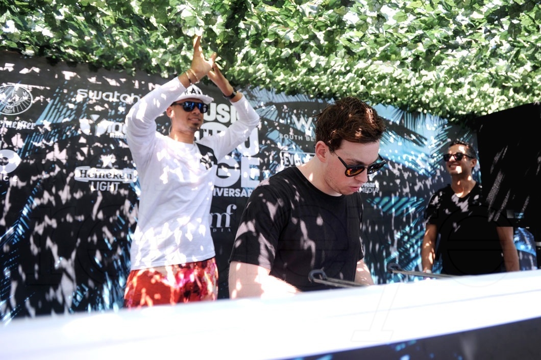 4.3-Afrojack & Hardwell djing