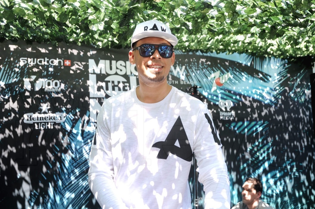 4.5-Afrojack djing