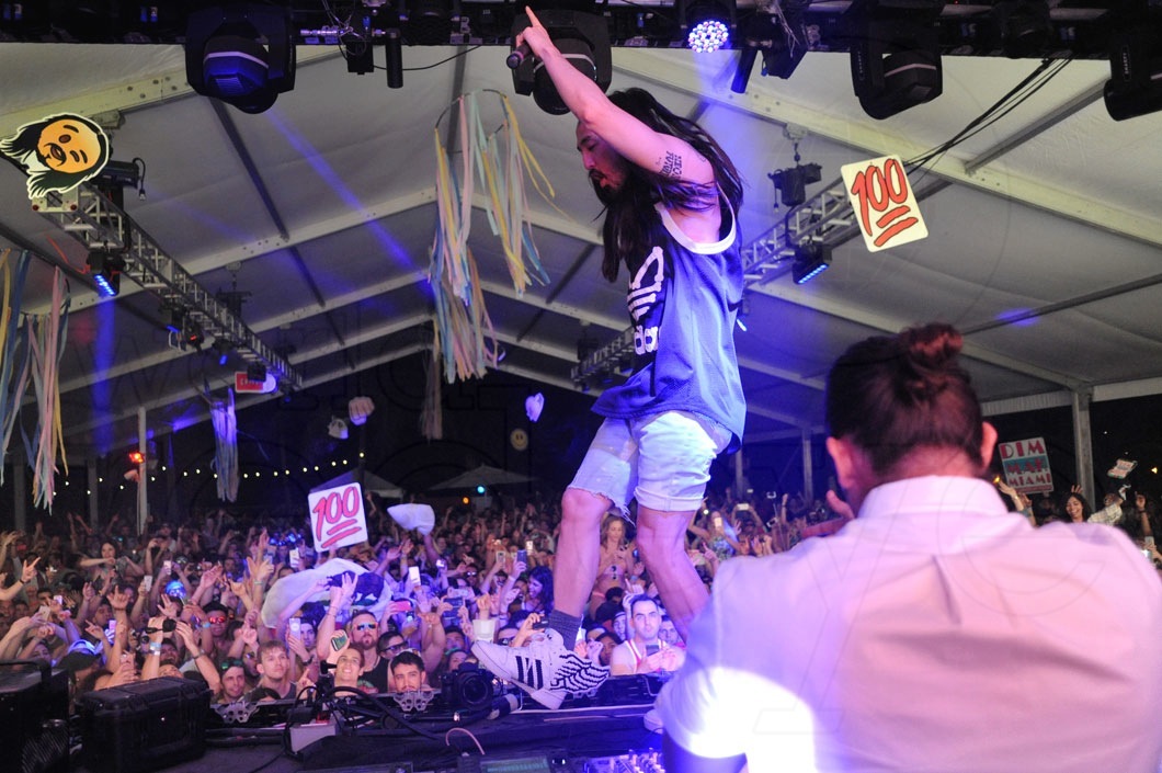 21-Steve Aoki LIV4