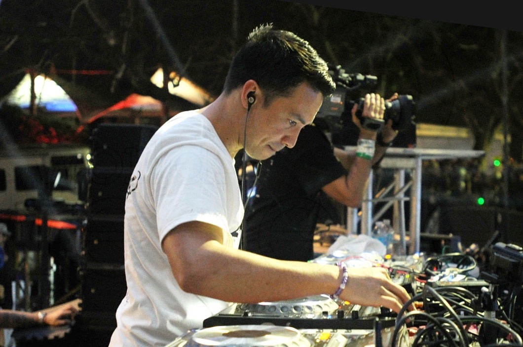 78-Laidback Luke44