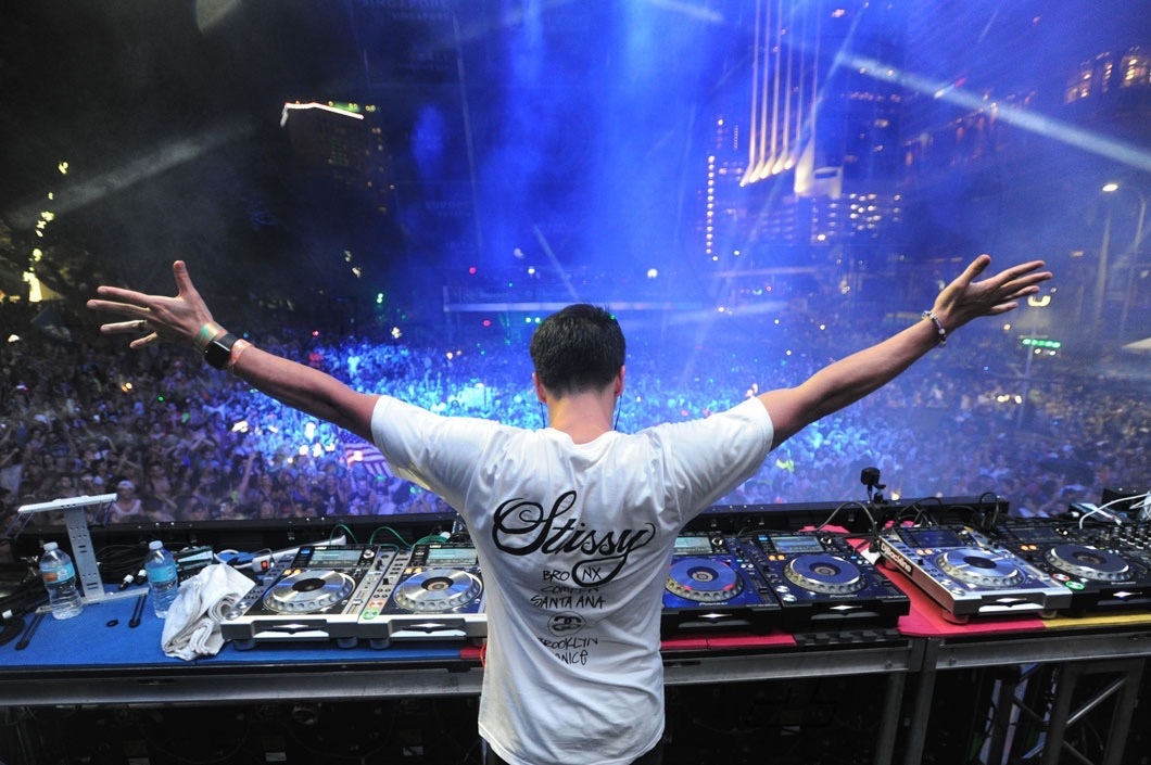 80-Laidback Luke4