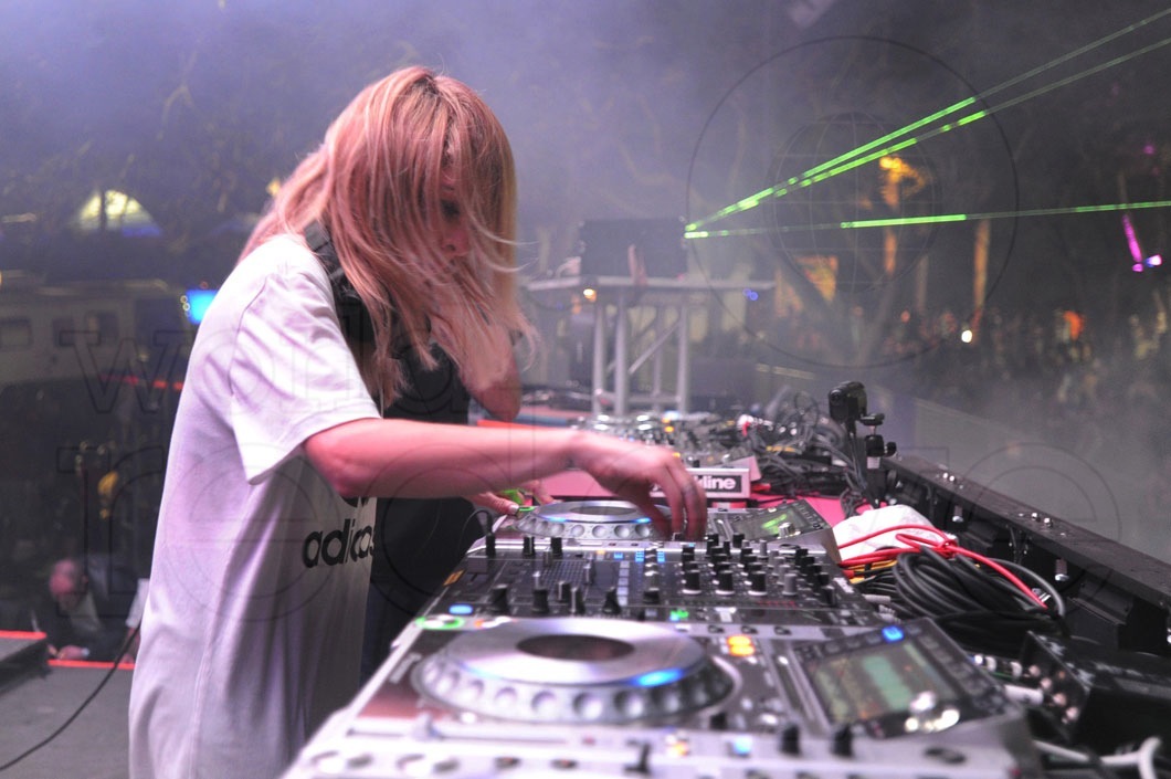 91-Alison Wonderland38_new