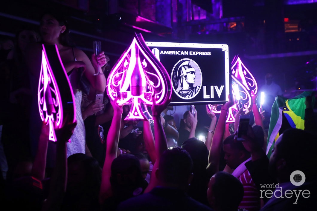 10-Atmosphere at LIV at Fontainebleau19