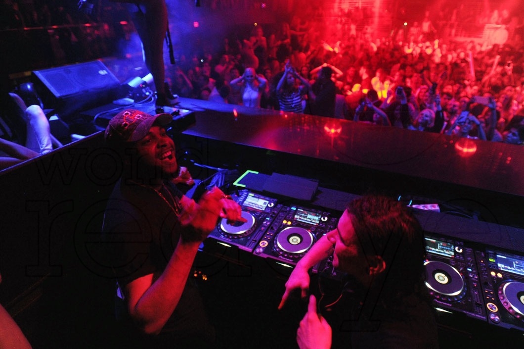 2-DJ Sliink & Skrillex djing