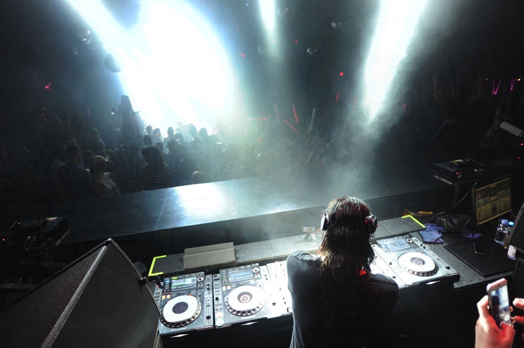 49-Skrillex djing79