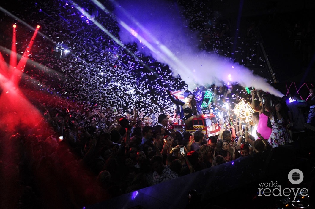 6-Skrillex djing4