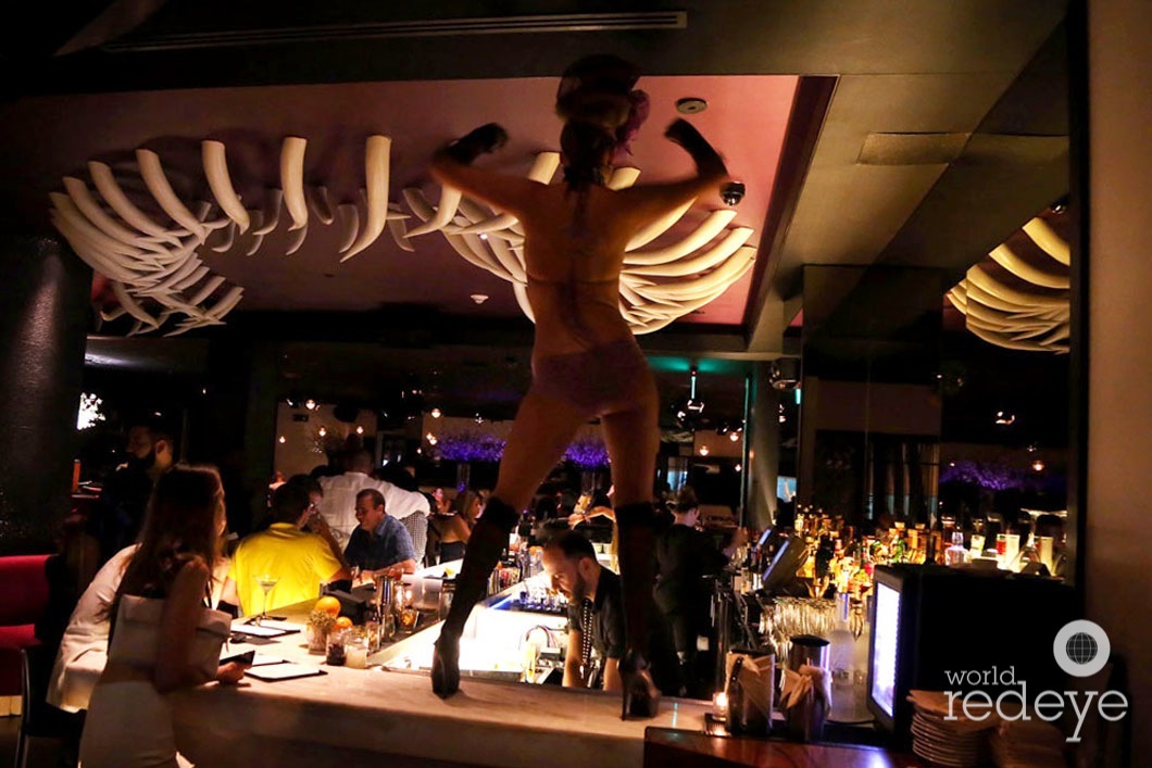 5-Dancers at STK at 1 Hotels1_new