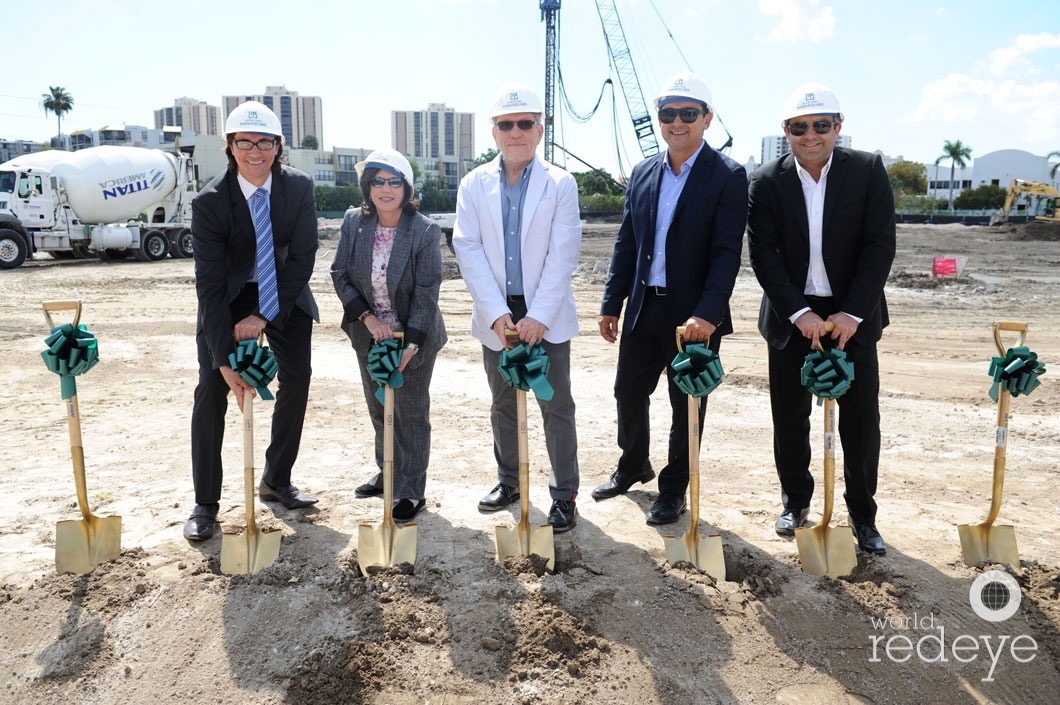 22-Nelson Stabile, Mayor Enid Weisman, Bernard Zyscovich, Victor Ballestas, & Paulo Melo2