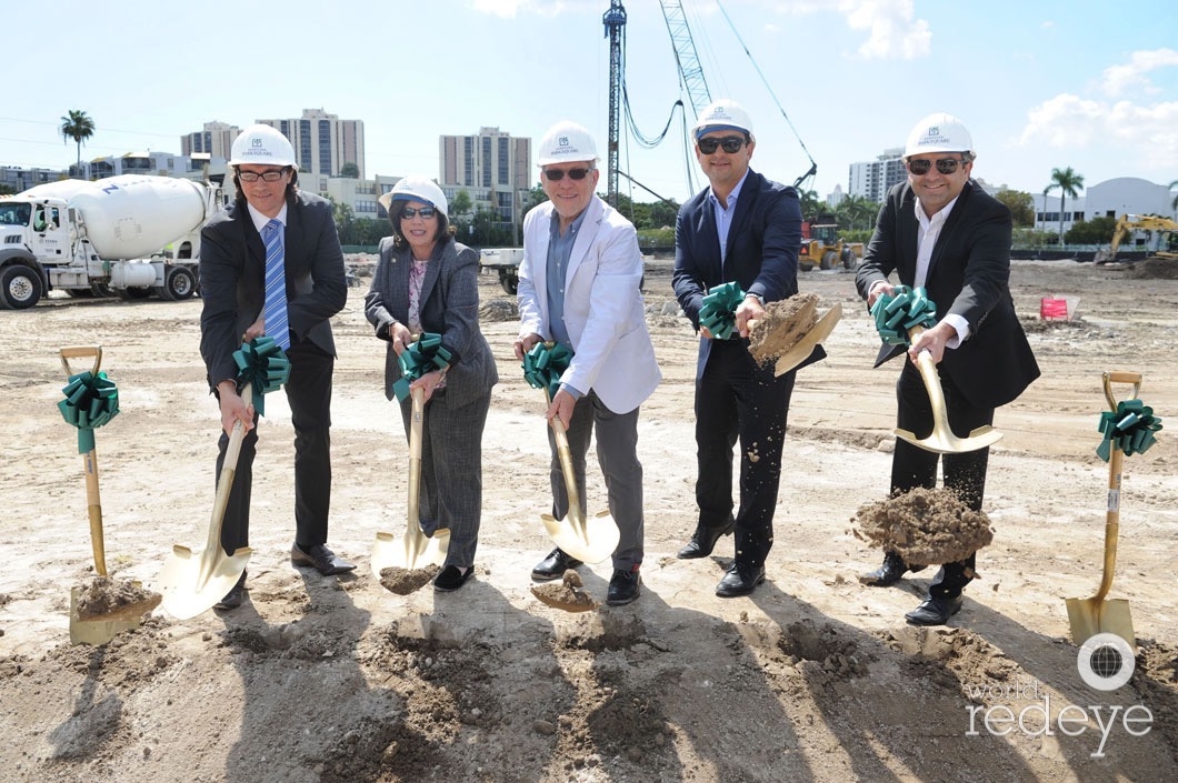 23-Nelson Stabile, Mayor Enid Weisman, Bernard Zyscovich, Victor Ballestas, & Paulo Melo5