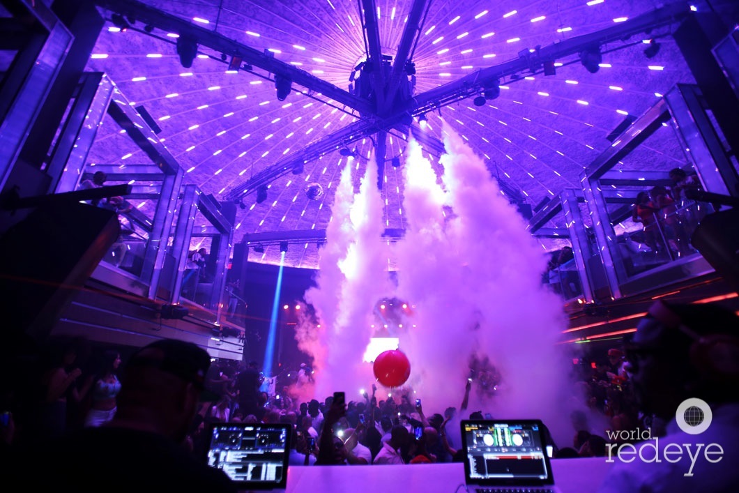 1.9-7-Atmosphere at LIV at Fontainebleau8_new