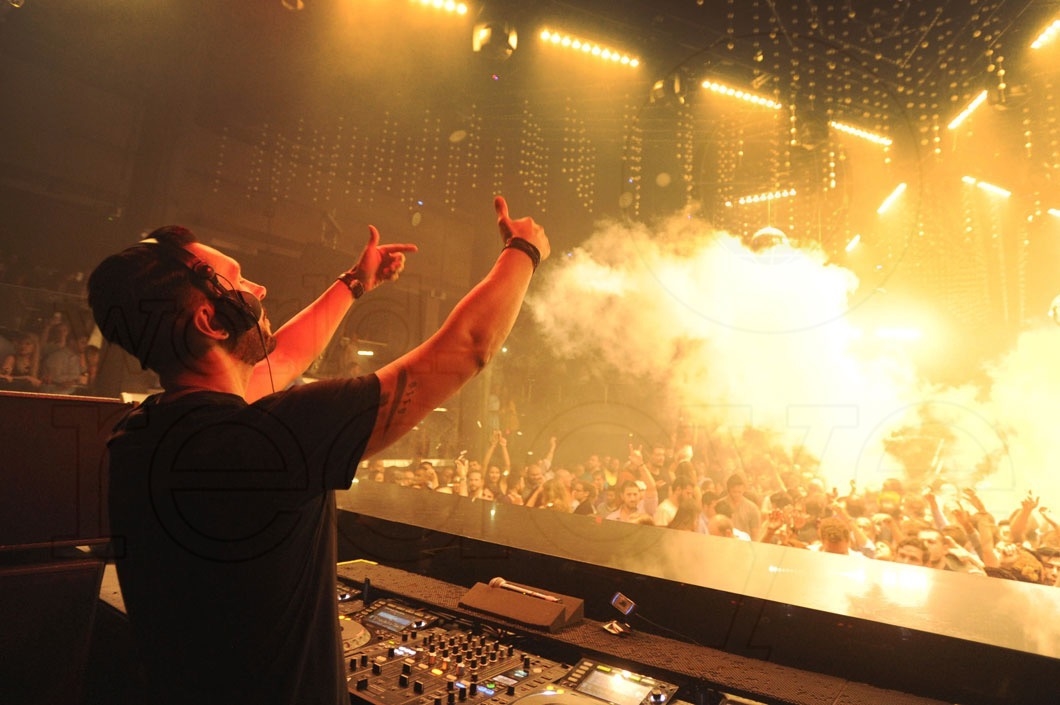 12-Cedric Gervais djing