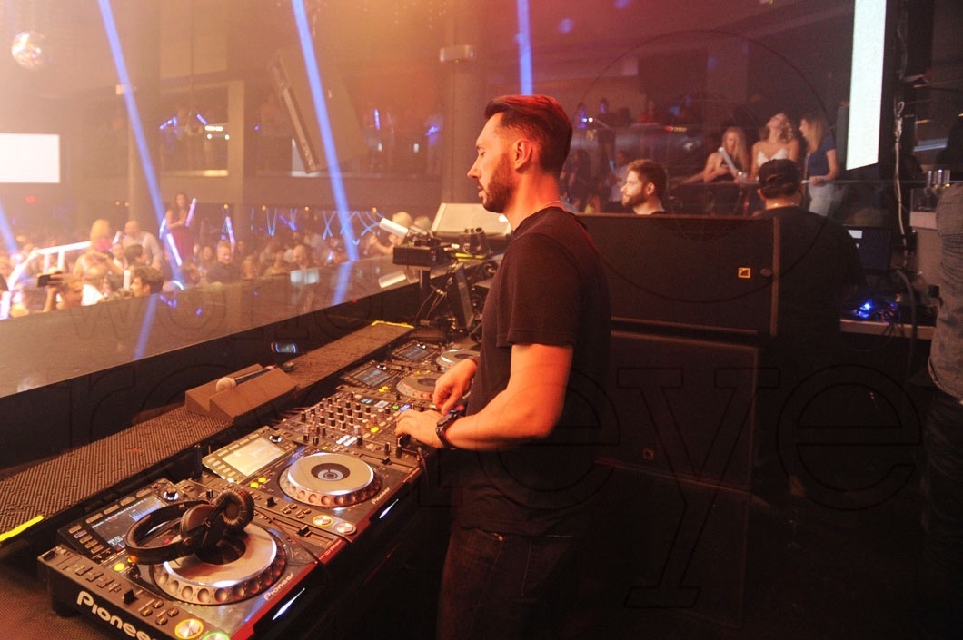 5-Cedric Gervais djing60