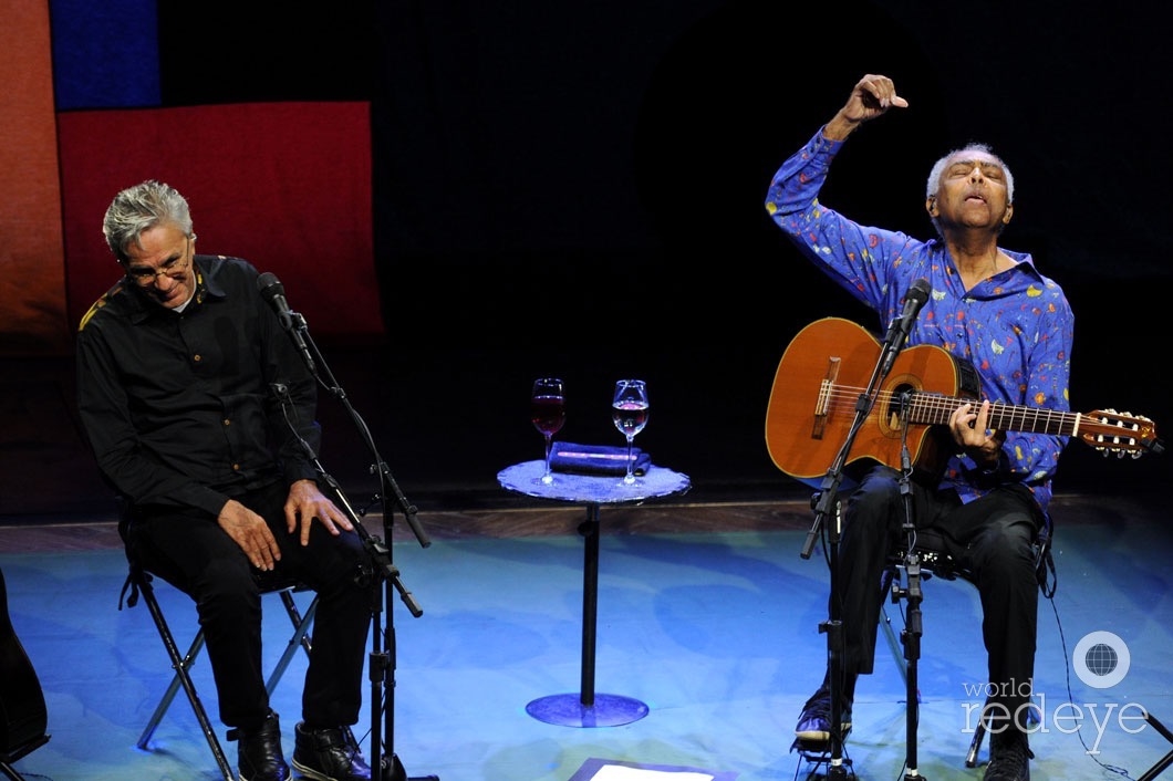 34-Caetano Veloso & Gilberto Gil performing15