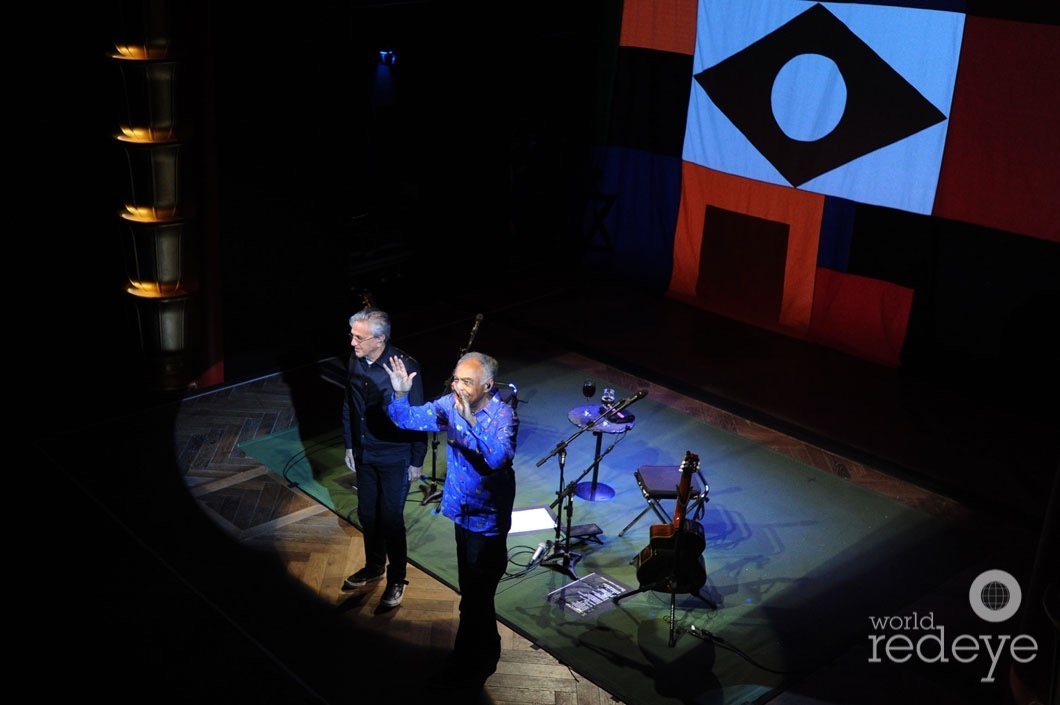 39-Caetano Veloso & Gilberto Gil performing82