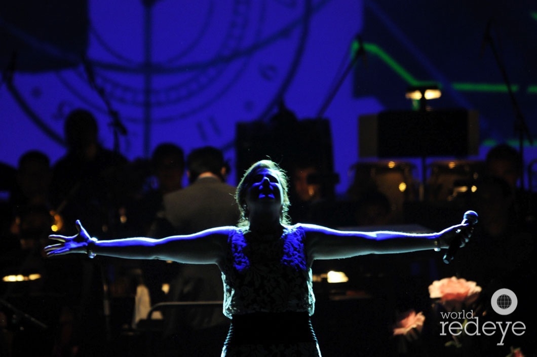 50.6-Stephanie J. Block performing9