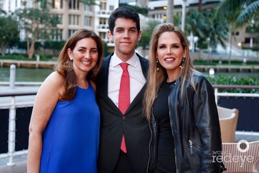 17-Tanya Cozzarelli, Carlos Moreno & Sandra Moreno