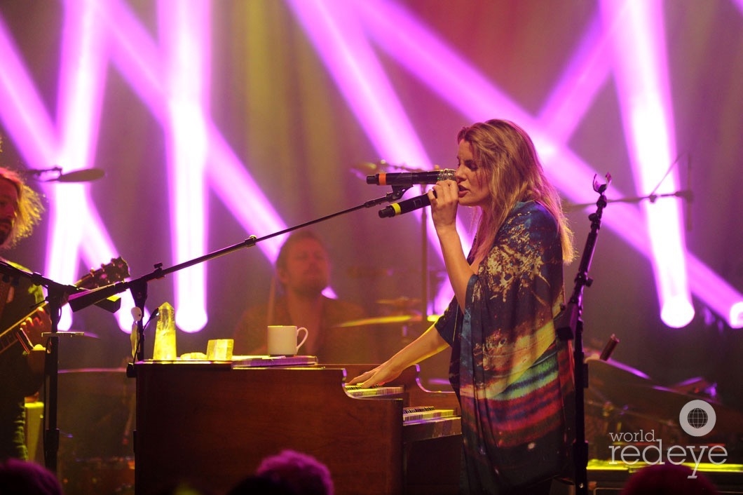 4-Grace Potter performing10