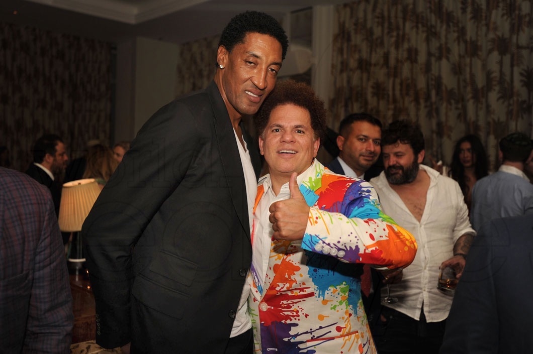 5-Scottie Pippen & Romero Britto4