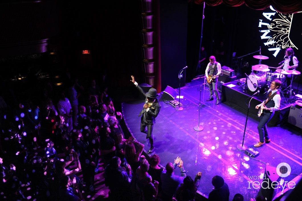 35-Vintage Trouble performing56_new