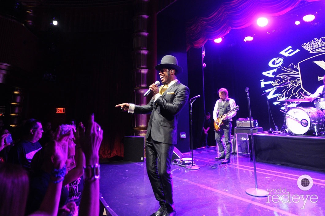 37-Vintage Trouble performing64_new